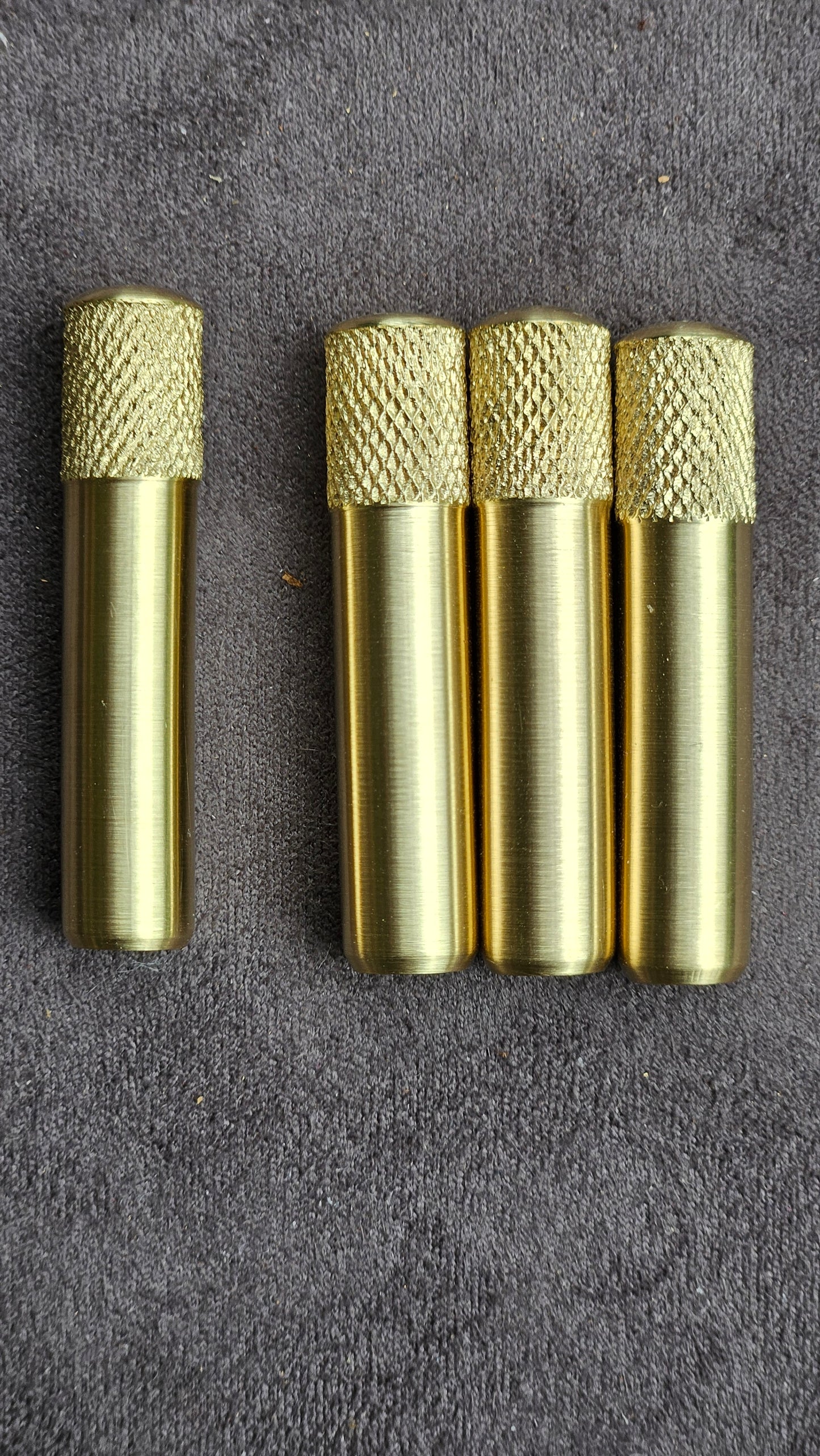 Mercedes pirinç kapı halkası + pim seti