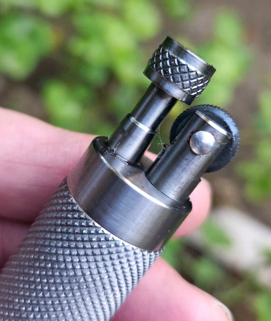 Glint Titanium