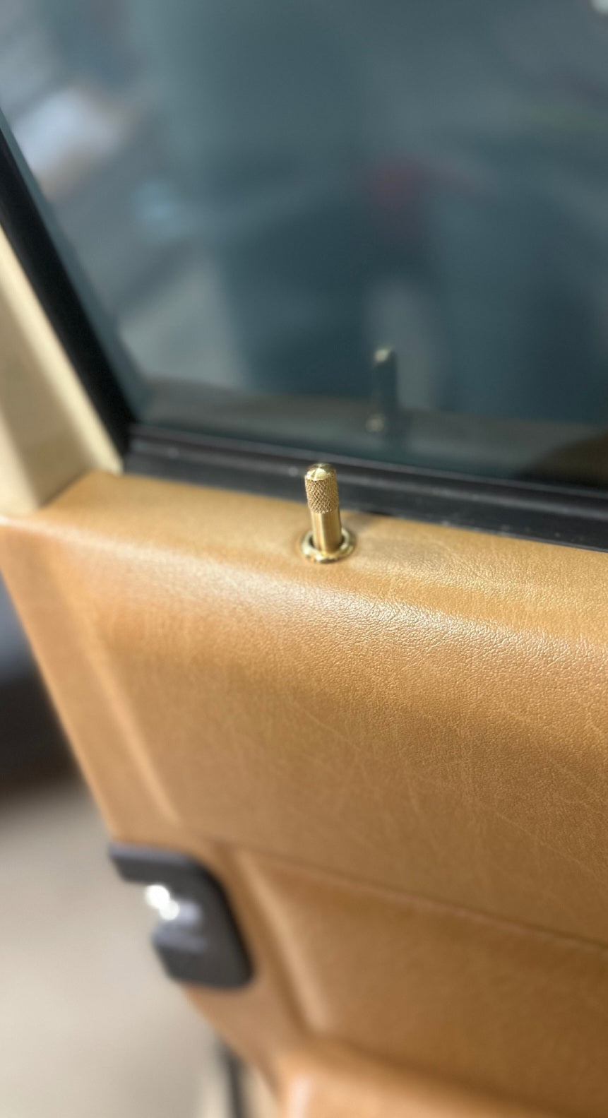 Mercedes pirinç kapı halkası + pim seti